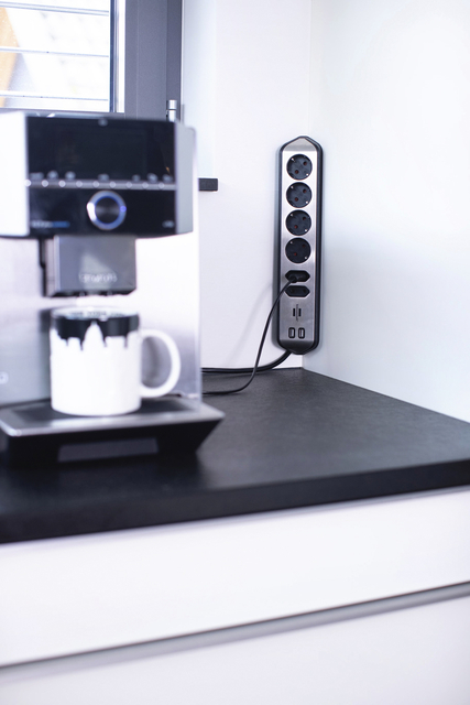 Stekkerdoos Brennenstuhl bureau Estilo 6vdig incl 2 USB 2m zw/zilver