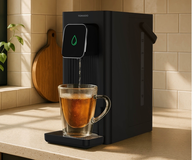 Heetwaterdispenser Tomado 2,5 liter 2200watt zwart