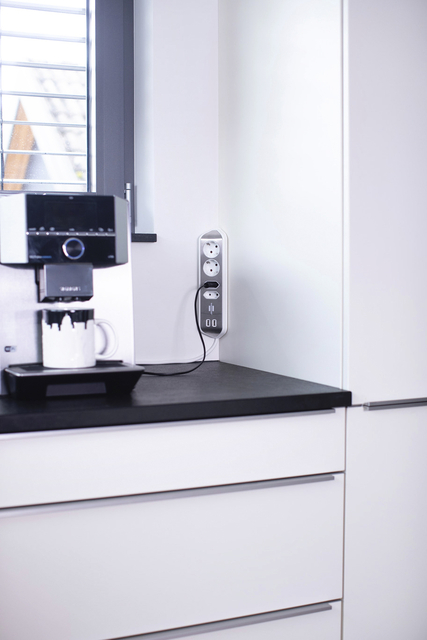 Stekkerdoos Brennenstuhl bureau Estilo 4vdig incl 2 USB 2m wit/zilver