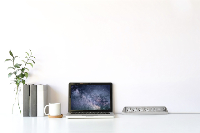 Stekkerdoos Brennenstuhl bureau Estilo 6vdig incl 2 USB 2m wit/zilver