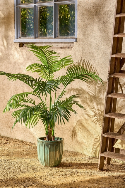 Kunstplant Mica Areca palm in pot groen waterproof