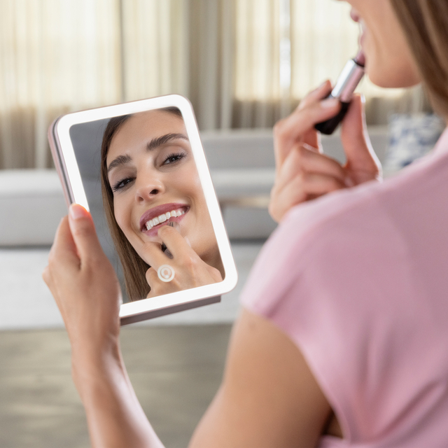 Cosmeticaspiegel Medisana CM 400
