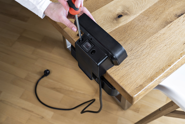 Stekkerdoos Brennenstuhl bureau Estilo 10vdig incl 1 USB C, 1 USB A, 2m zi/zw
