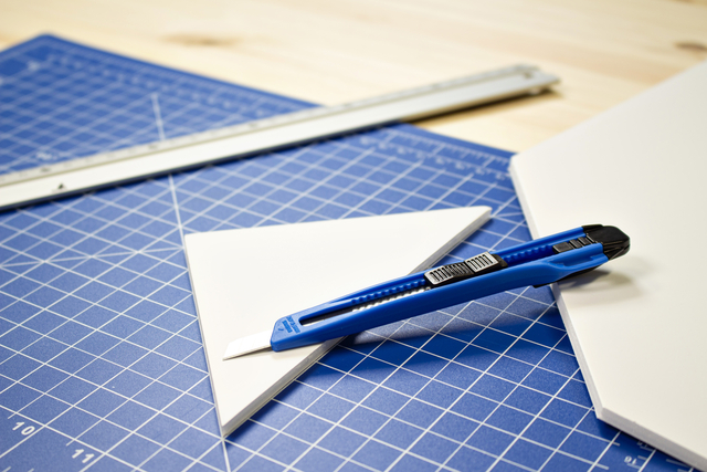 Snijmes Westcott Office 9mm met schuifsluiting blauw