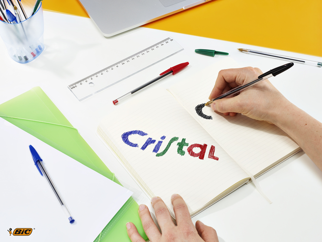 Balpen Bic Cristal medium assorti blister à 8+2 gratis