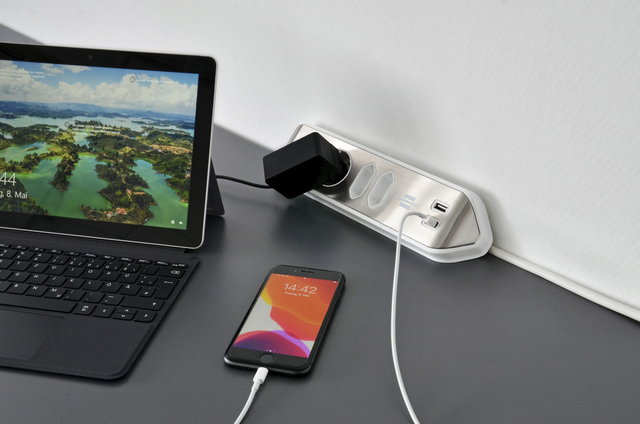 Stekkerdoos Brennenstuhl bureau Estilo 4vdig incl 2 USB 2m wit/zilver