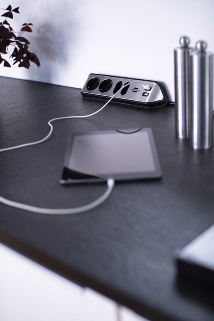 Stekkerdoos Brennenstuhl bureau Estilo 4vdig incl 2 USB 2m zwart/zi